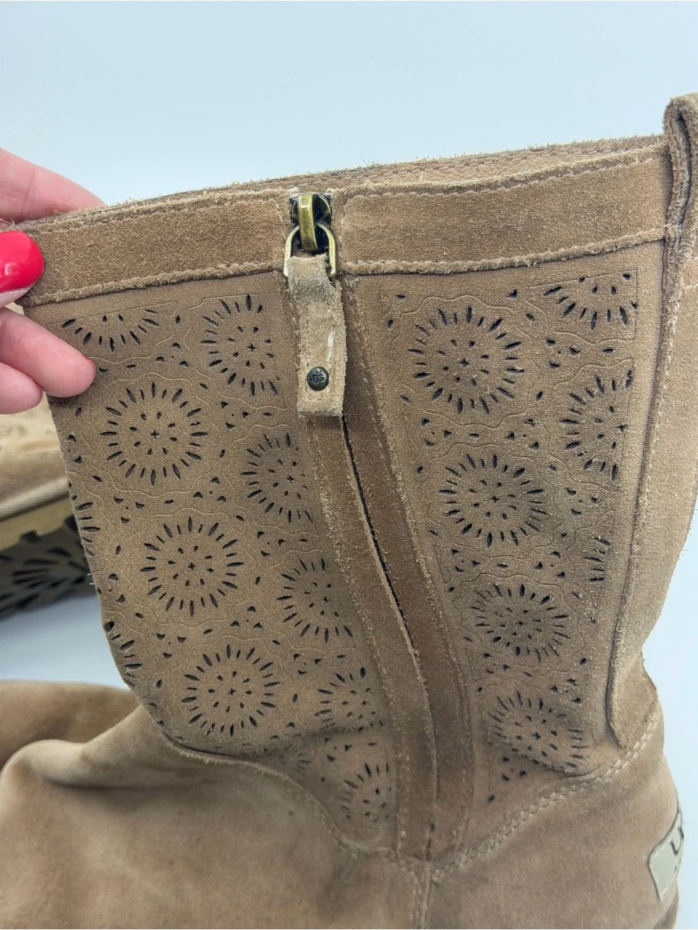 UGG Lo Pro Marrakech Boots Chestnut Suede Sheepskin Laser Cut Side Zip Women's 9